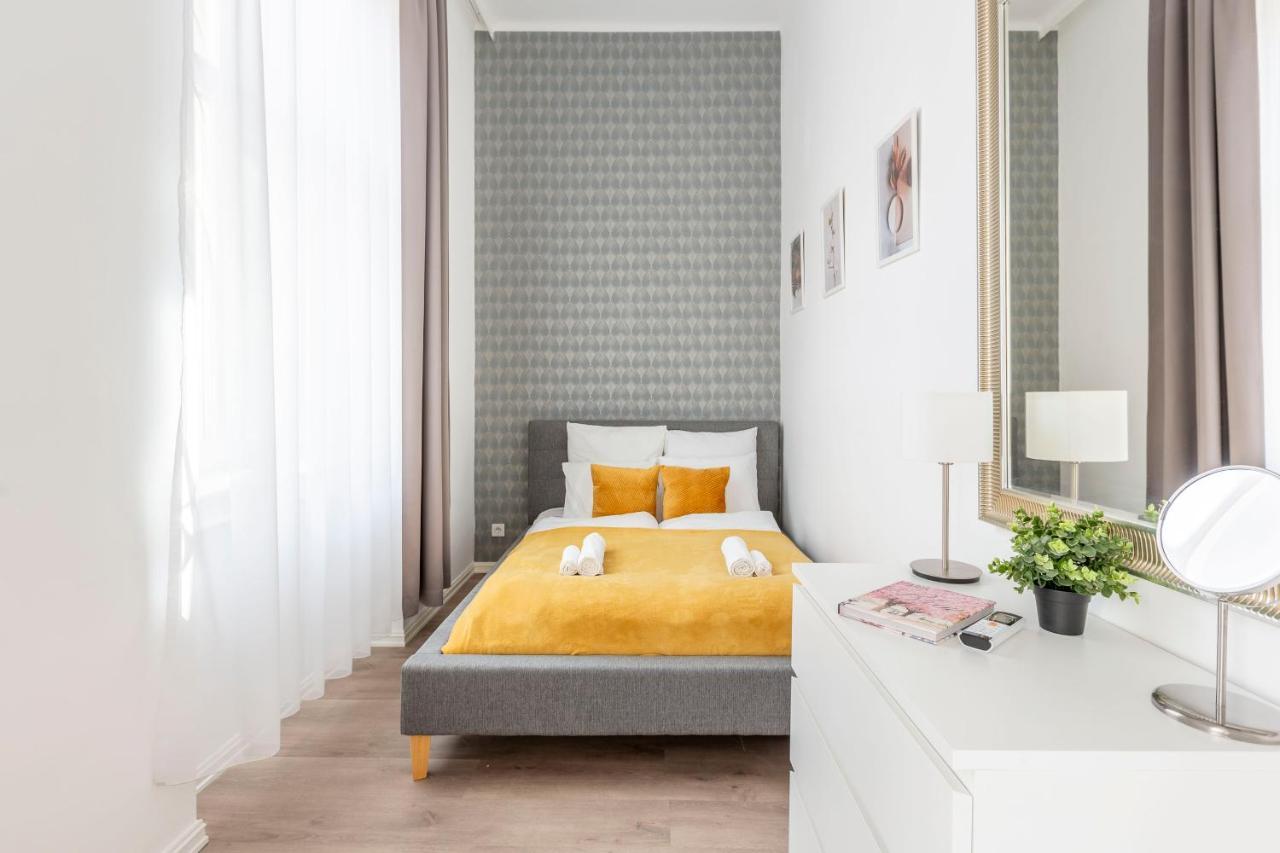 Exclusive Downtown Apartment In The Heart Of Budapest Exteriör bild