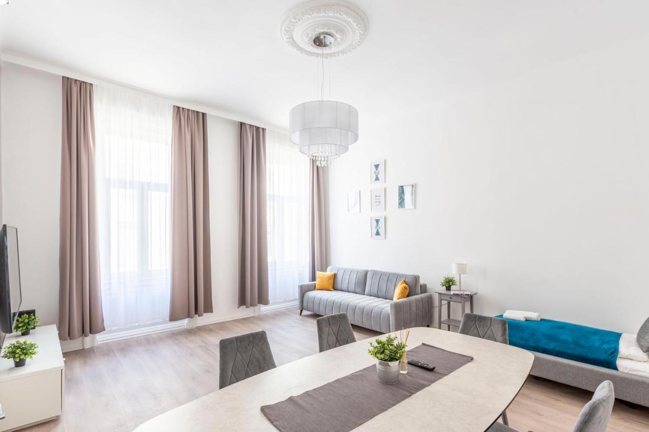 Exclusive Downtown Apartment In The Heart Of Budapest Exteriör bild