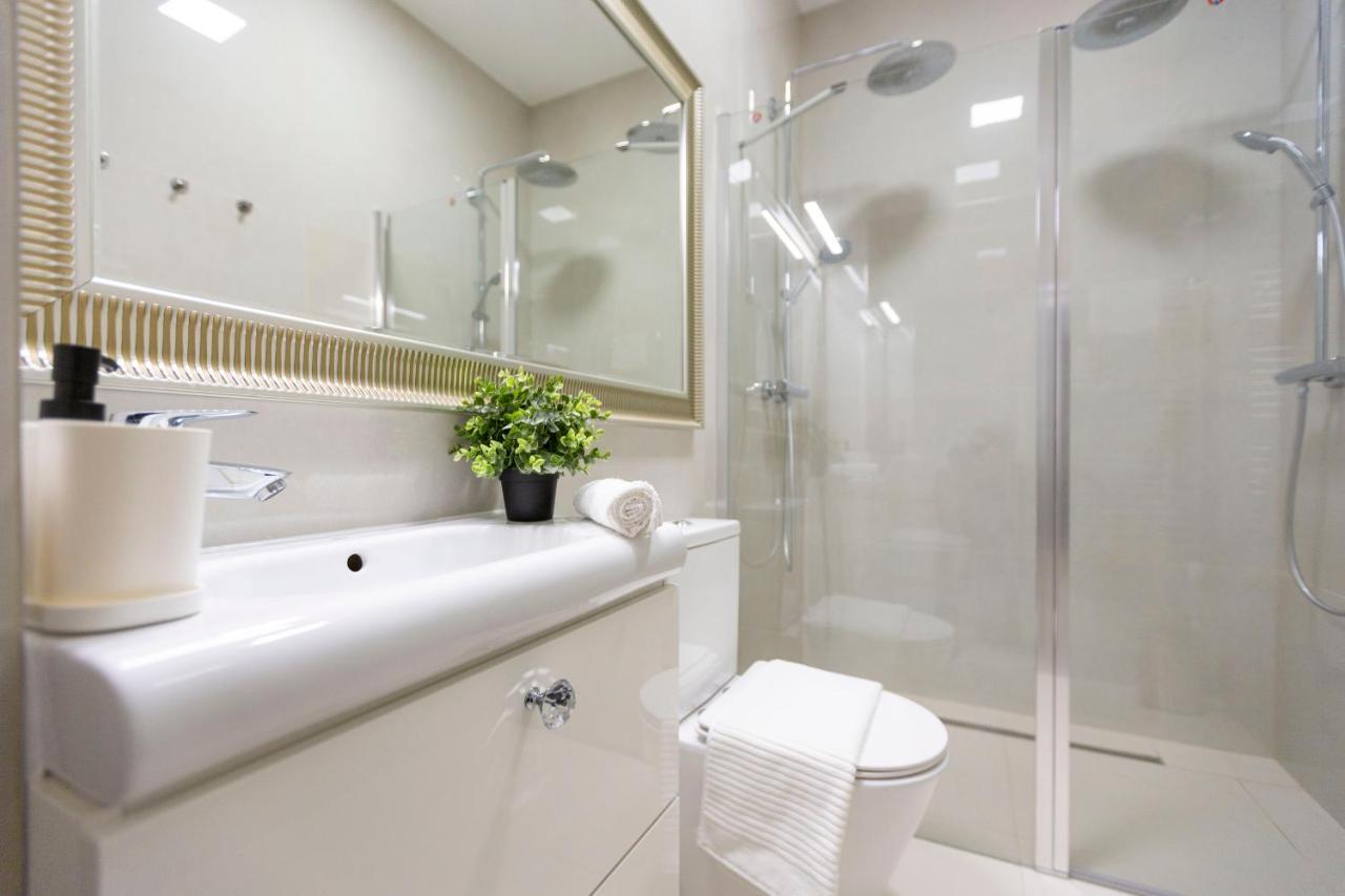 Exclusive Downtown Apartment In The Heart Of Budapest Exteriör bild