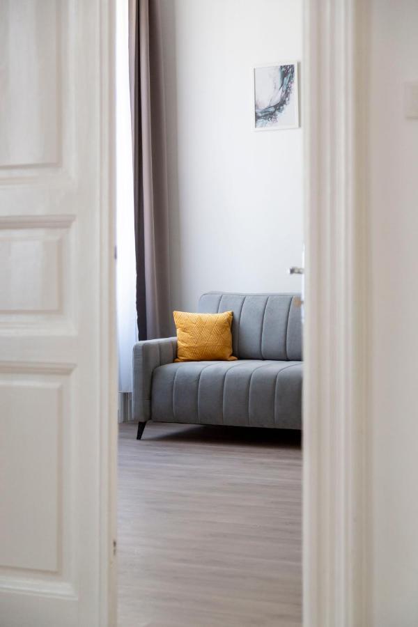 Exclusive Downtown Apartment In The Heart Of Budapest Exteriör bild